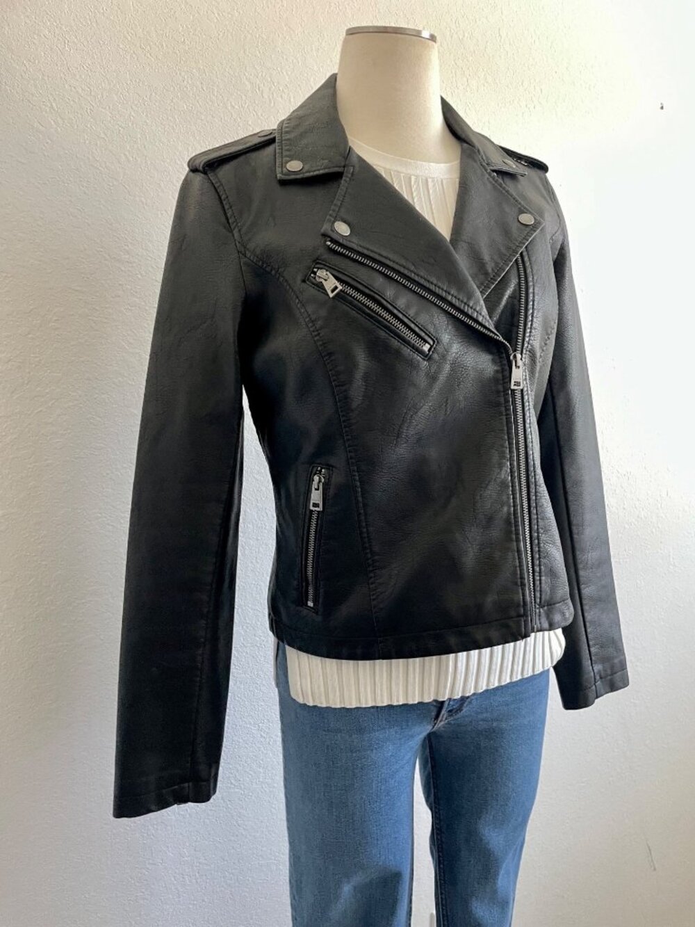Levi’s Black Faux Leather Moto Jacket Black Size Medium - Picture 5 of 15